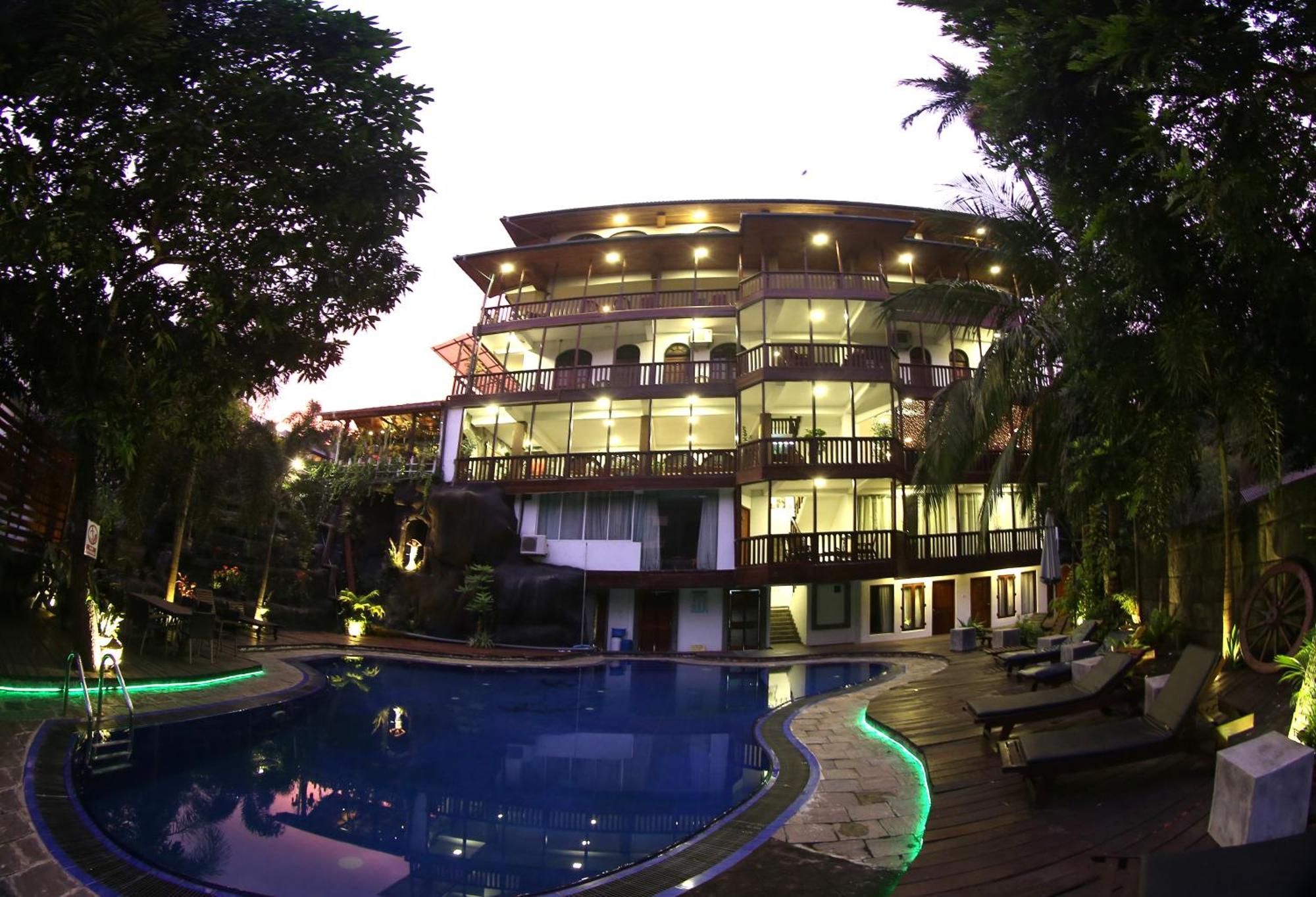 Hotel Sunray Канди Экстерьер фото