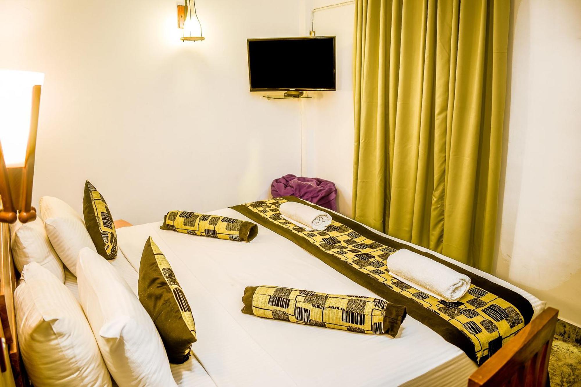 Hotel Sunray Канди Экстерьер фото
